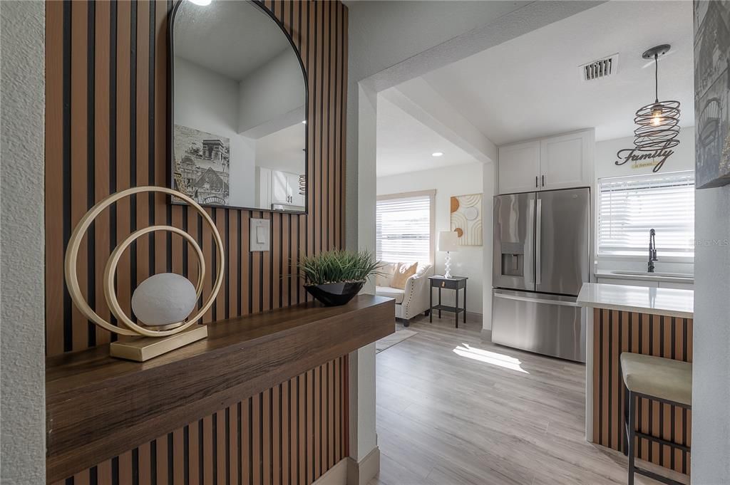 For Sale: $349,000 (2 beds, 2 baths, 1100 Square Feet)