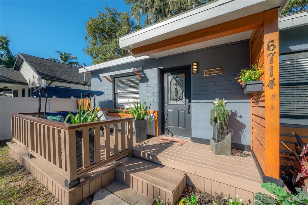 For Sale: $349,000 (2 beds, 2 baths, 1100 Square Feet)