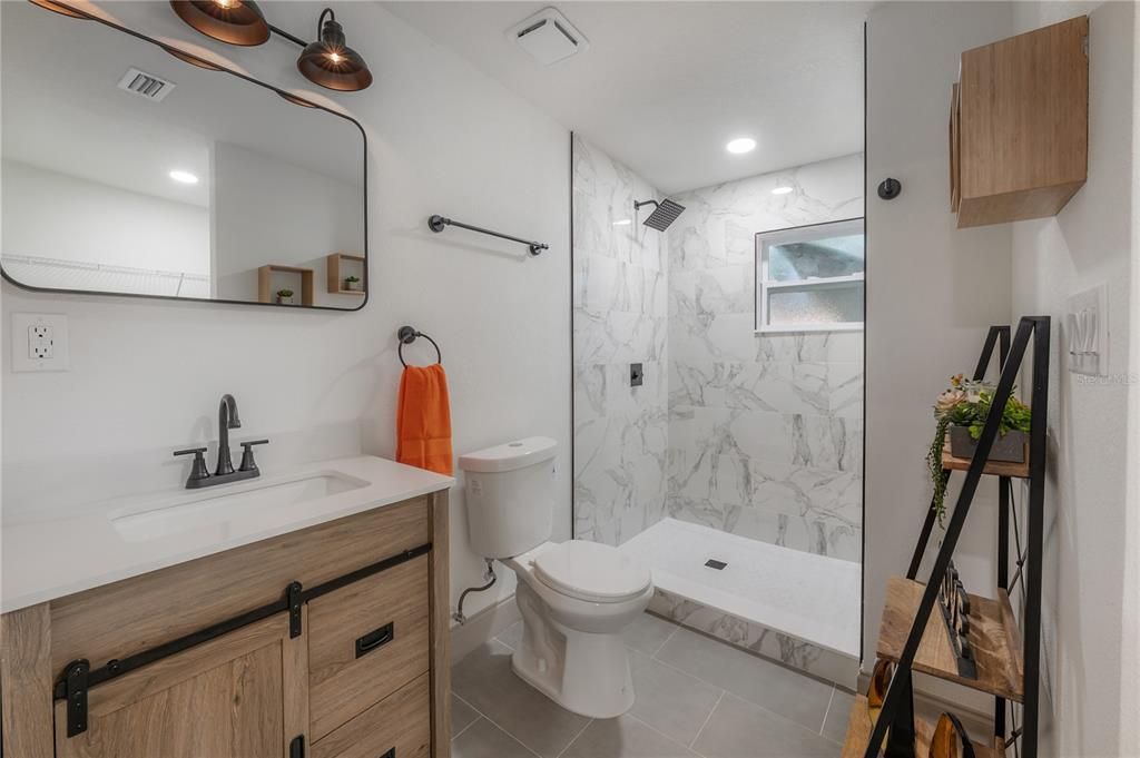 For Sale: $349,000 (2 beds, 2 baths, 1100 Square Feet)