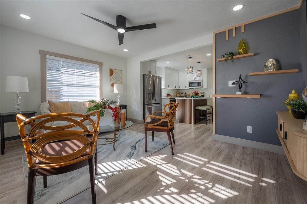 For Sale: $349,000 (2 beds, 2 baths, 1100 Square Feet)