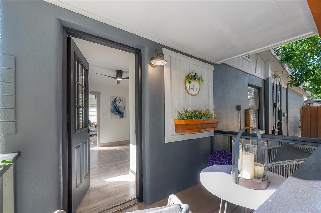 For Sale: $349,000 (2 beds, 2 baths, 1100 Square Feet)