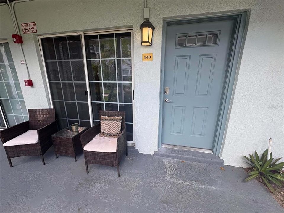 For Sale: $132,000 (1 beds, 1 baths, 636 Square Feet)