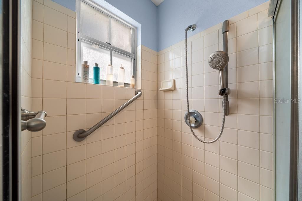 En Venta: $235,900 (2 camas, 2 baños, 1248 Pies cuadrados)