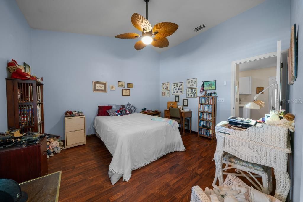 En Venta: $235,900 (2 camas, 2 baños, 1248 Pies cuadrados)