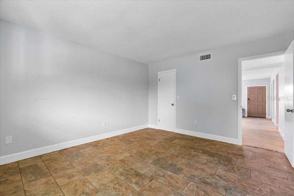 For Sale: $565,000 (4 beds, 2 baths, 2223 Square Feet)