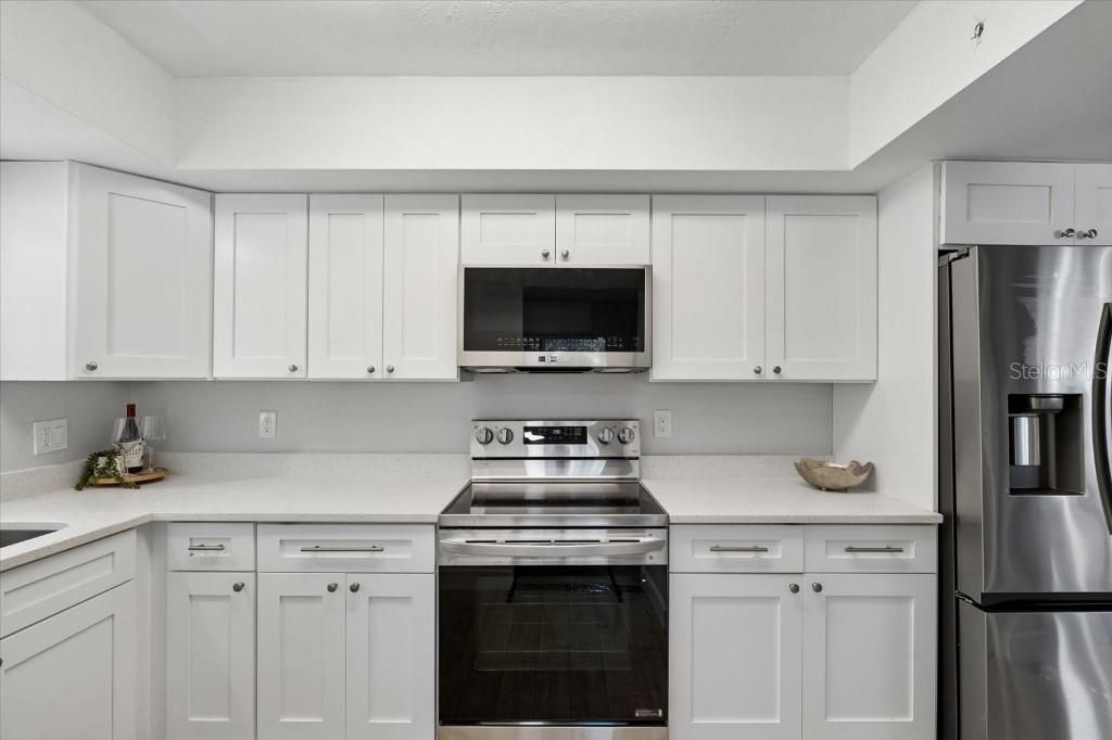For Sale: $565,000 (4 beds, 2 baths, 2223 Square Feet)