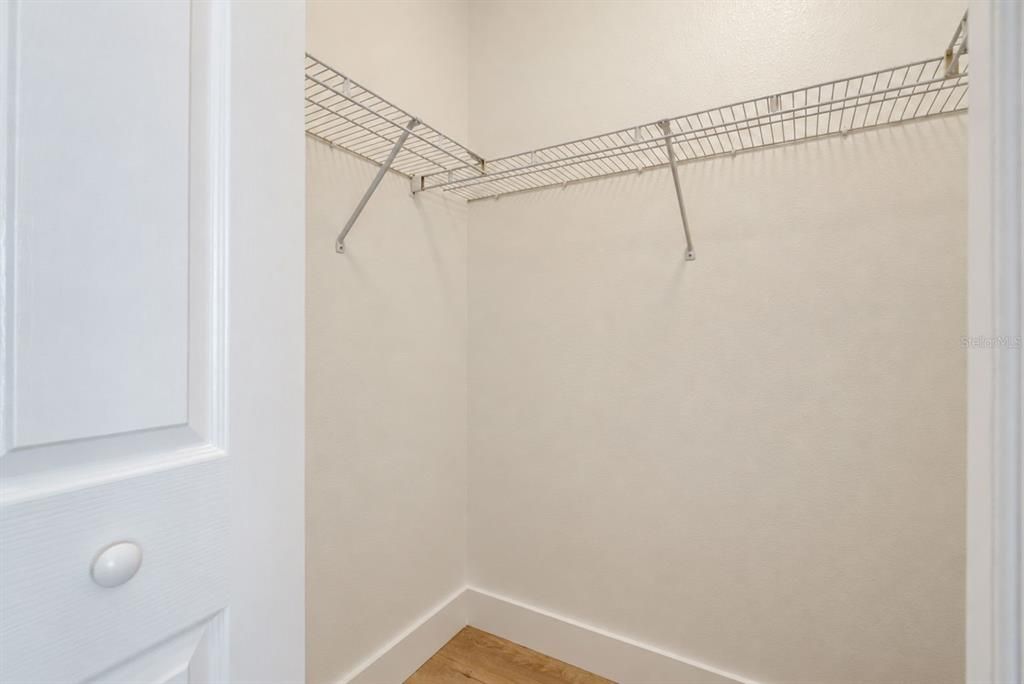 For Sale: $335,000 (3 beds, 2 baths, 1546 Square Feet)