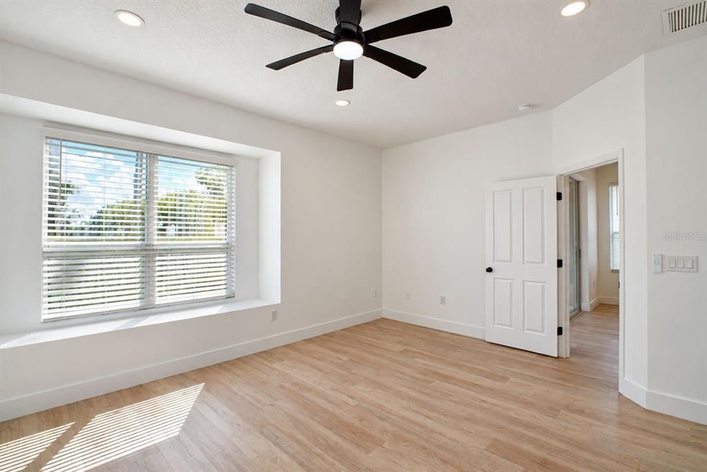 For Sale: $335,000 (3 beds, 2 baths, 1546 Square Feet)