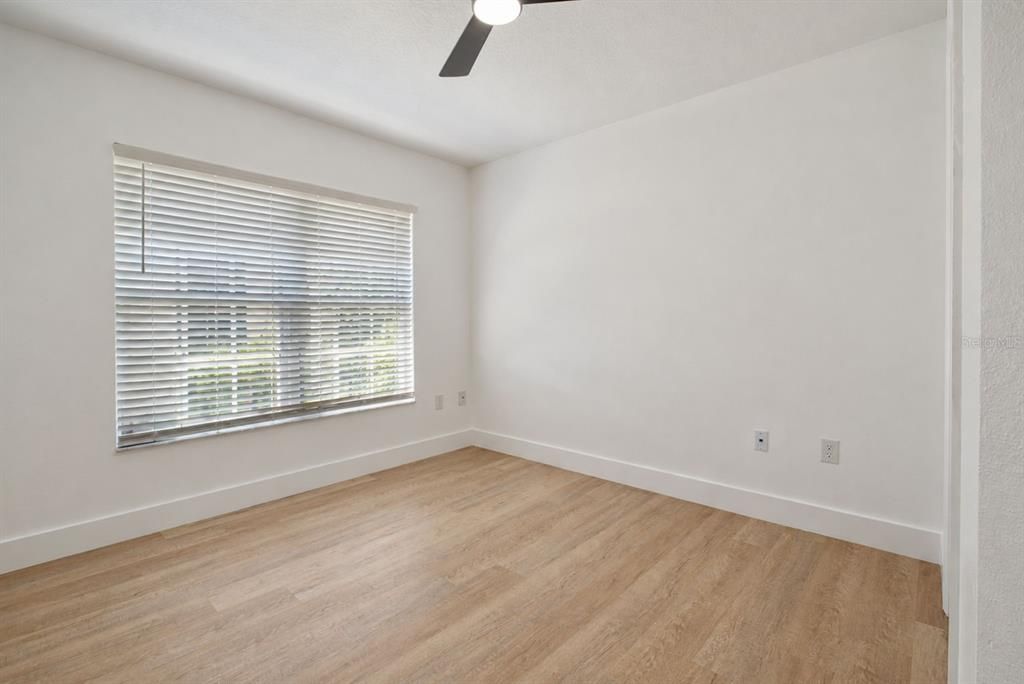 For Sale: $335,000 (3 beds, 2 baths, 1546 Square Feet)