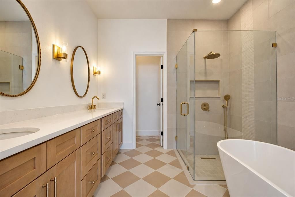 For Sale: $335,000 (3 beds, 2 baths, 1546 Square Feet)
