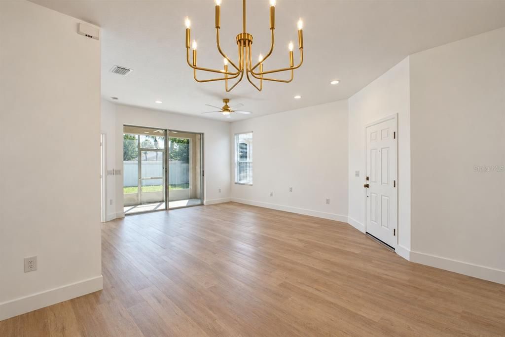For Sale: $335,000 (3 beds, 2 baths, 1546 Square Feet)
