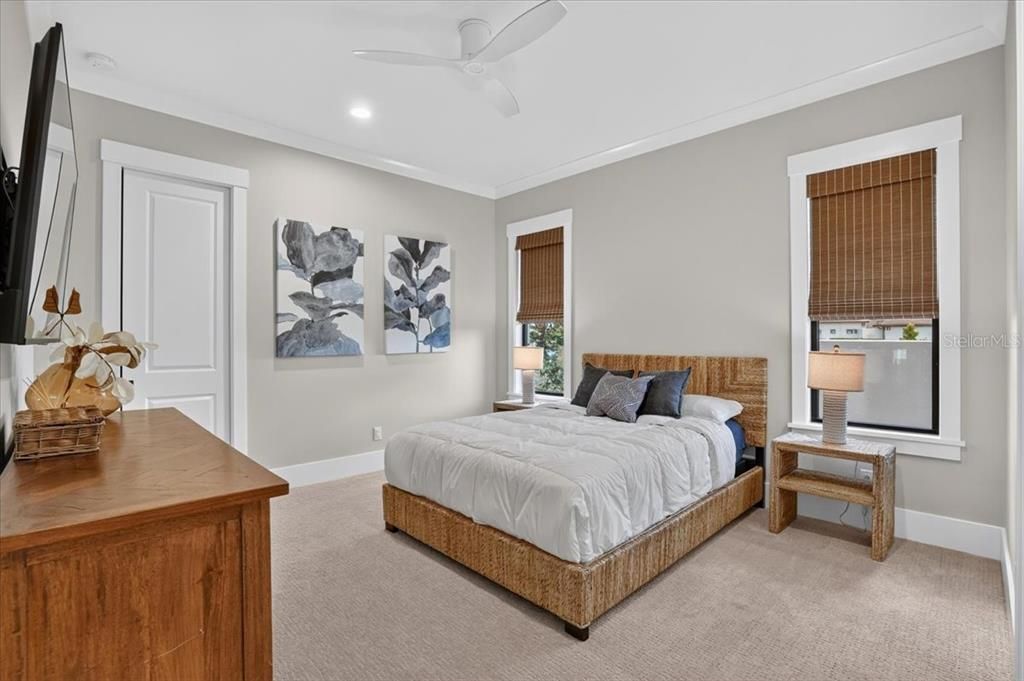 For Sale: $3,395,000 (3 beds, 3 baths, 3324 Square Feet)