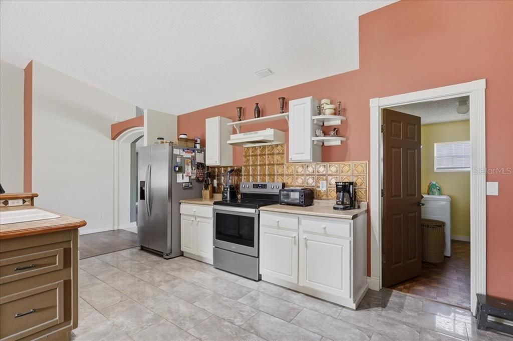 En Venta: $284,900 (3 camas, 2 baños, 2020 Pies cuadrados)