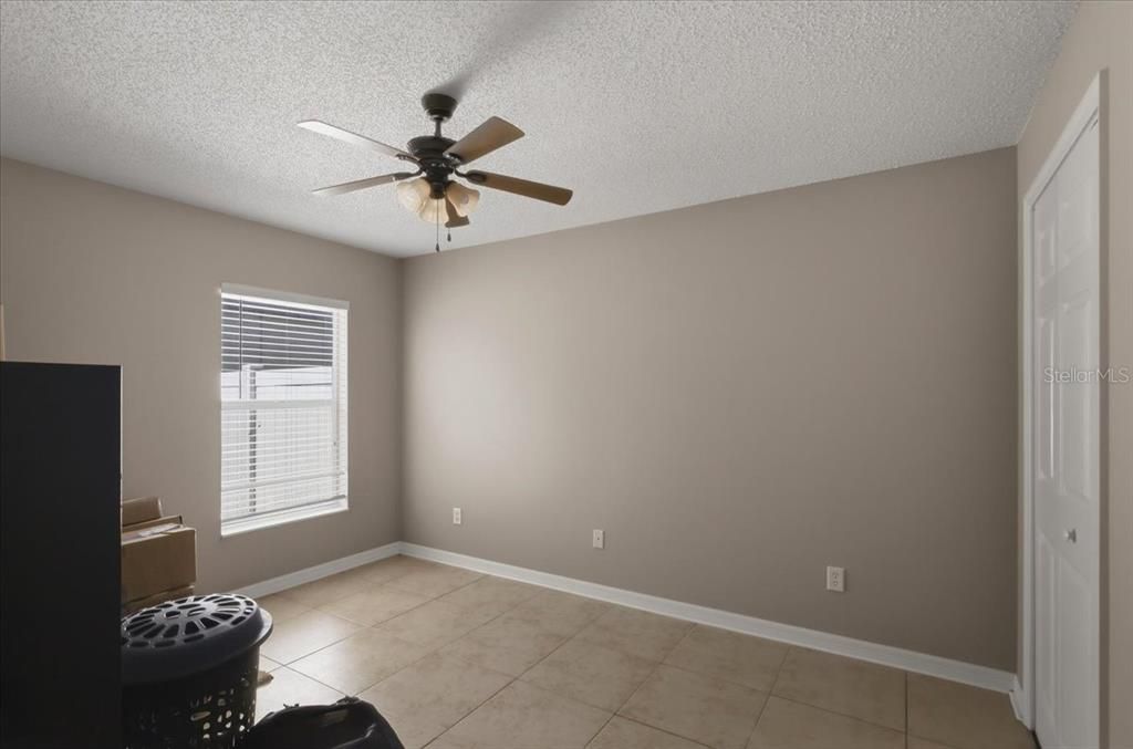 En Venta: $284,900 (3 camas, 2 baños, 2020 Pies cuadrados)