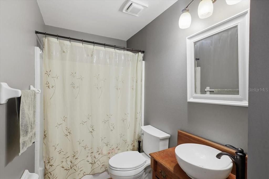 En Venta: $284,900 (3 camas, 2 baños, 2020 Pies cuadrados)