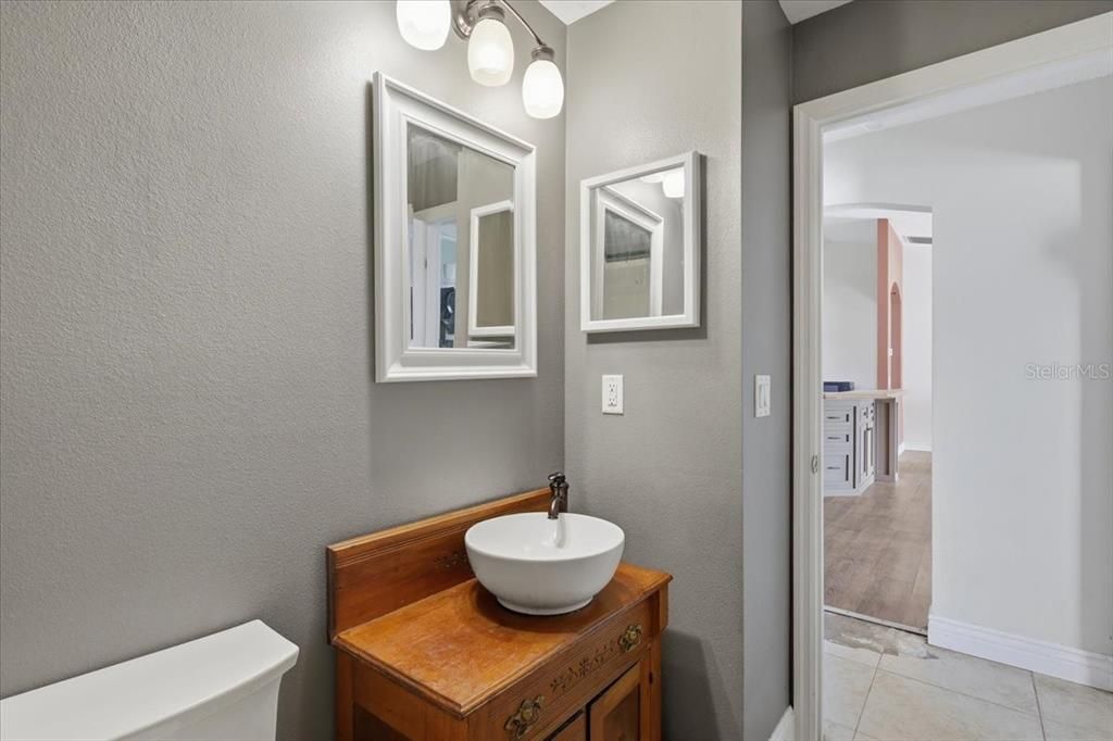 En Venta: $284,900 (3 camas, 2 baños, 2020 Pies cuadrados)
