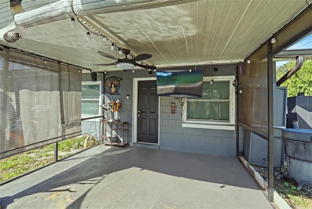 En Venta: $329,000 (3 camas, 2 baños, 1229 Pies cuadrados)