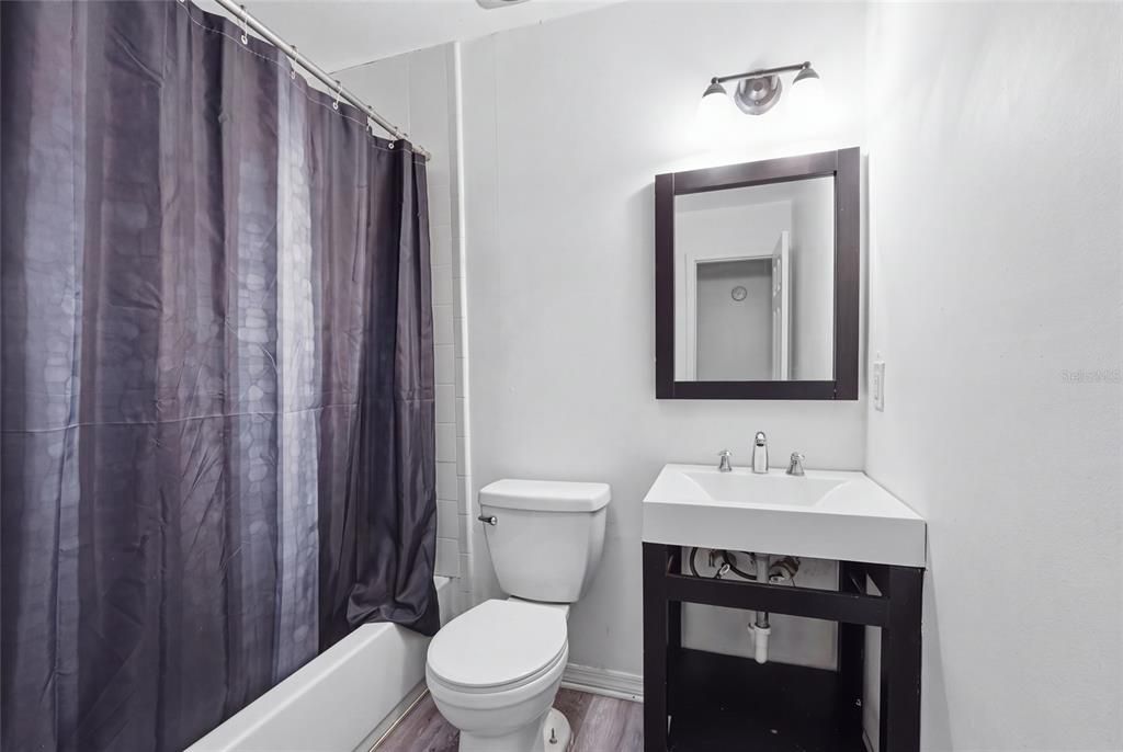 En Venta: $329,000 (3 camas, 2 baños, 1229 Pies cuadrados)