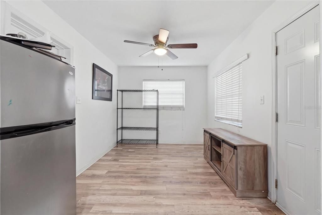 En Venta: $329,000 (3 camas, 2 baños, 1229 Pies cuadrados)