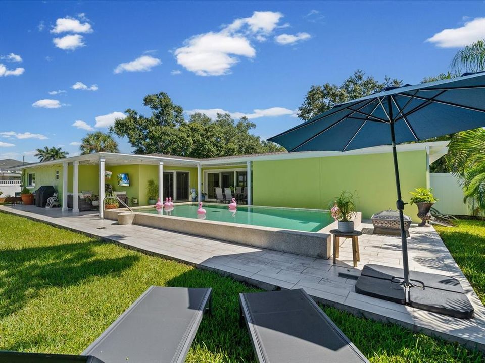 For Sale: $1,499,000 (3 beds, 2 baths, 2487 Square Feet)