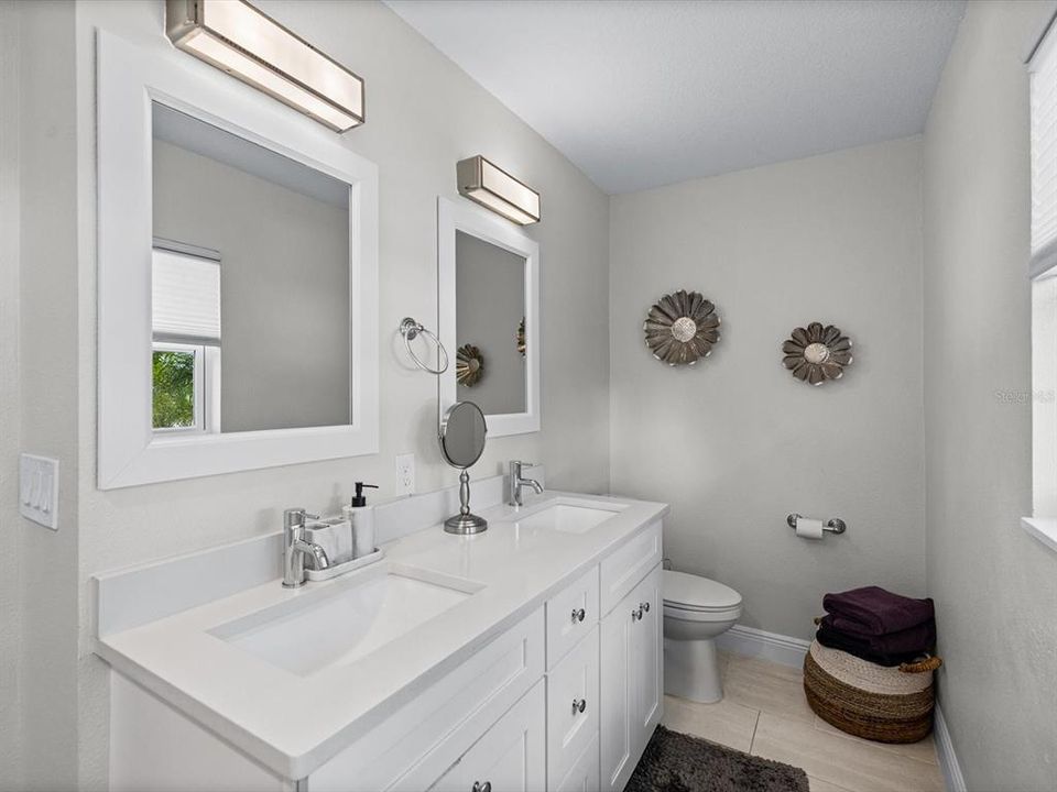 For Sale: $1,499,000 (3 beds, 2 baths, 2487 Square Feet)
