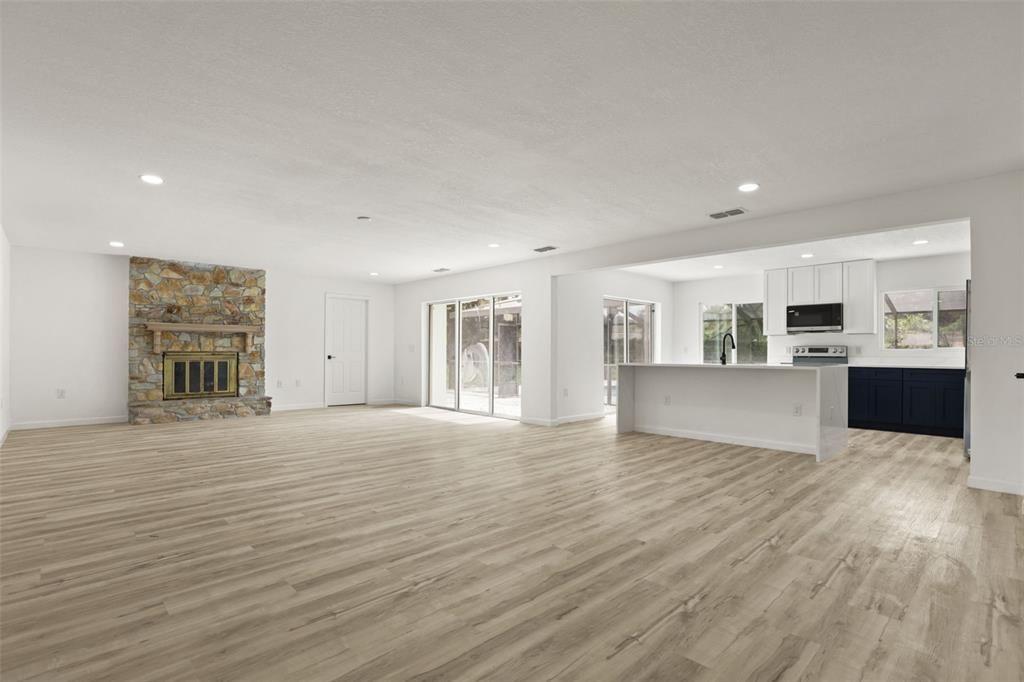 For Sale: $810,000 (4 beds, 2 baths, 2192 Square Feet)