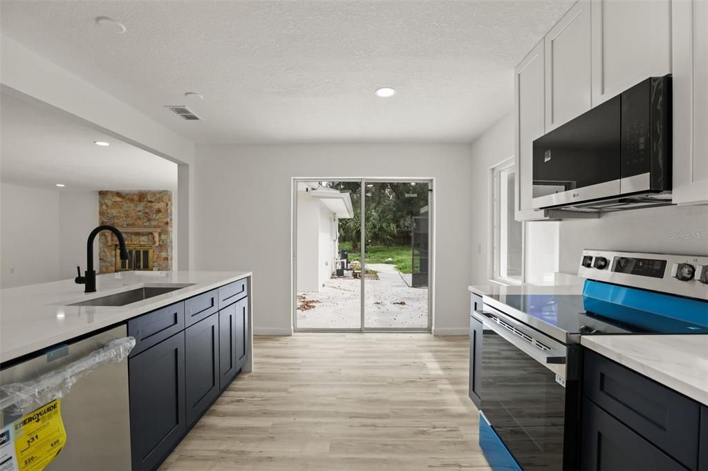 For Sale: $810,000 (4 beds, 2 baths, 2192 Square Feet)