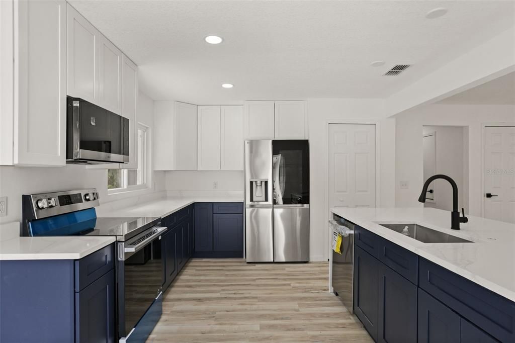 For Sale: $810,000 (4 beds, 2 baths, 2192 Square Feet)