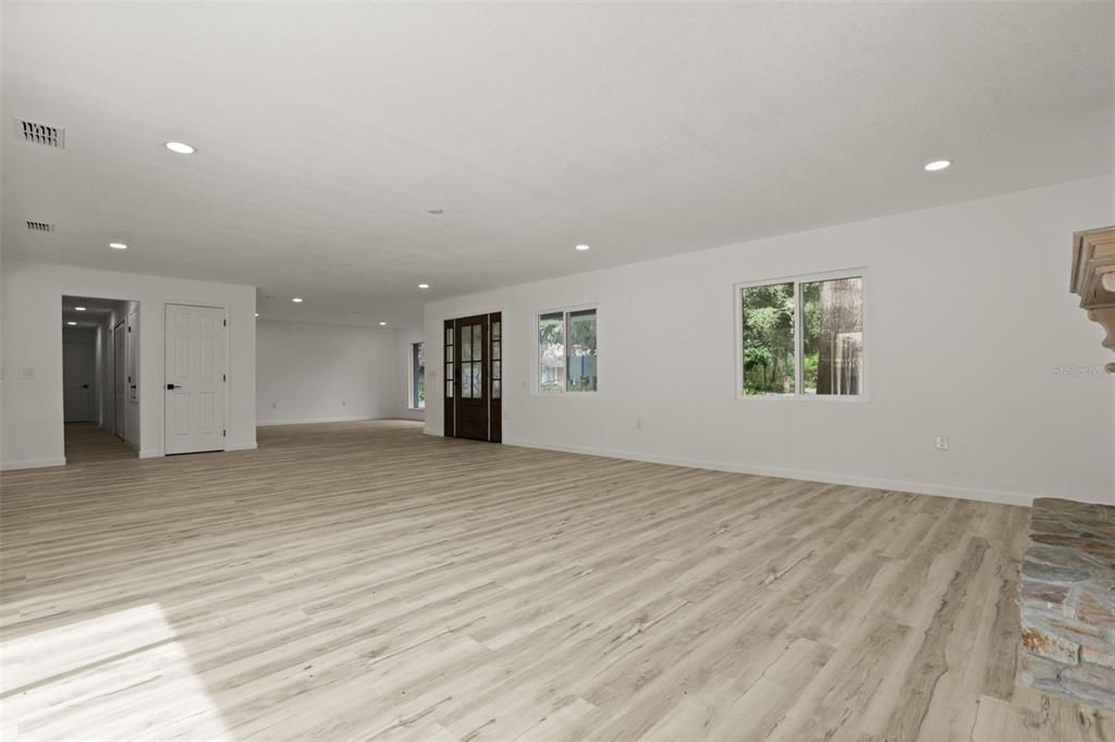 For Sale: $810,000 (4 beds, 2 baths, 2192 Square Feet)