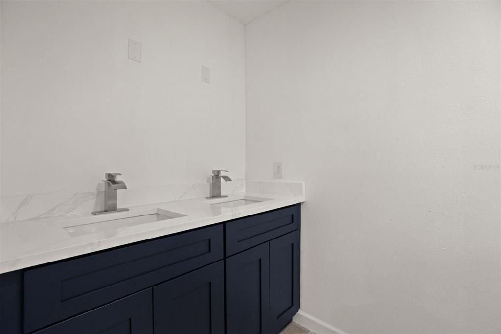 For Sale: $810,000 (4 beds, 2 baths, 2192 Square Feet)