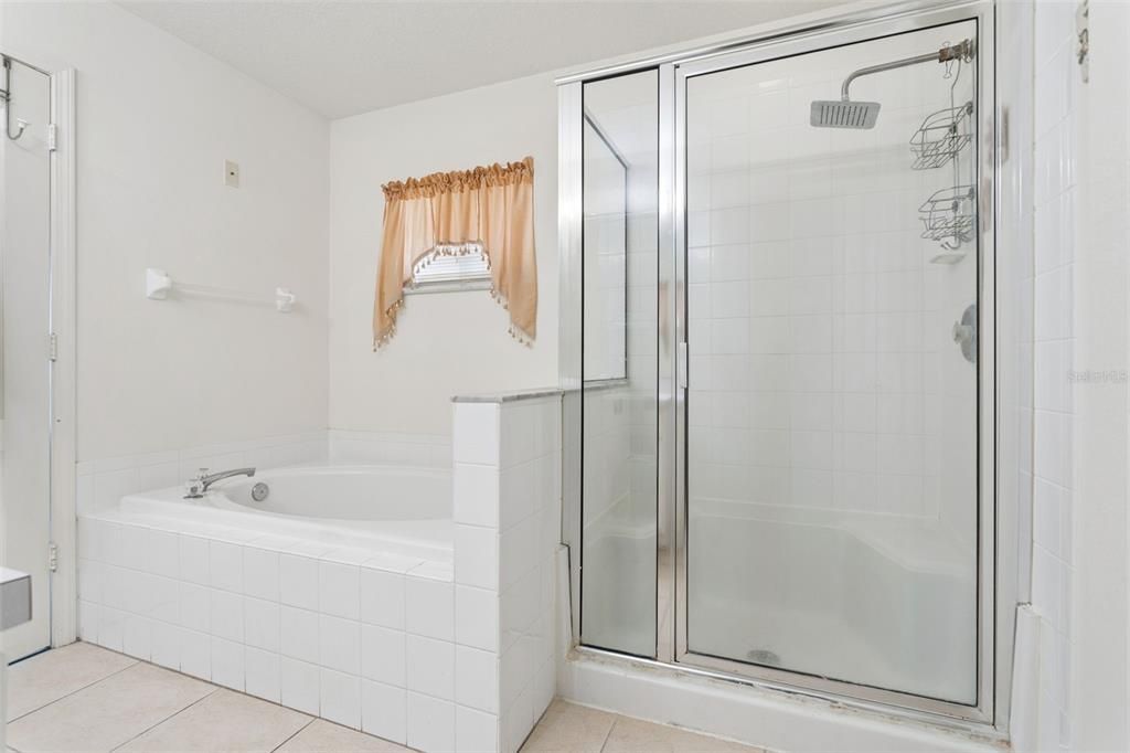 For Sale: $299,900 (3 beds, 2 baths, 1507 Square Feet)
