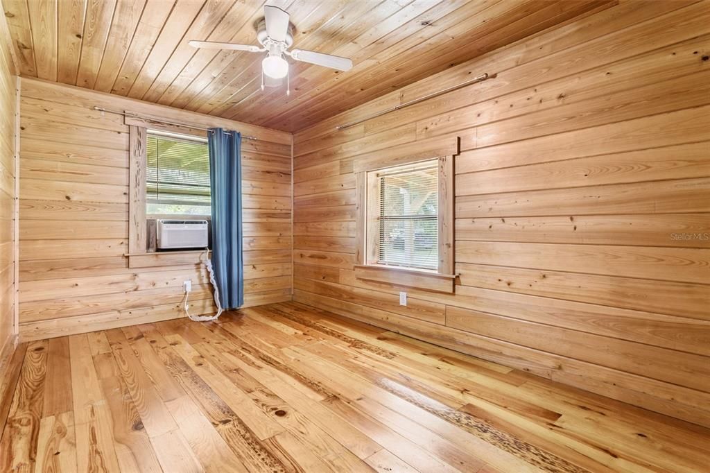 На продажу: $450,000 (2 спален, 1 ванн, 1440 Квадратных фут)