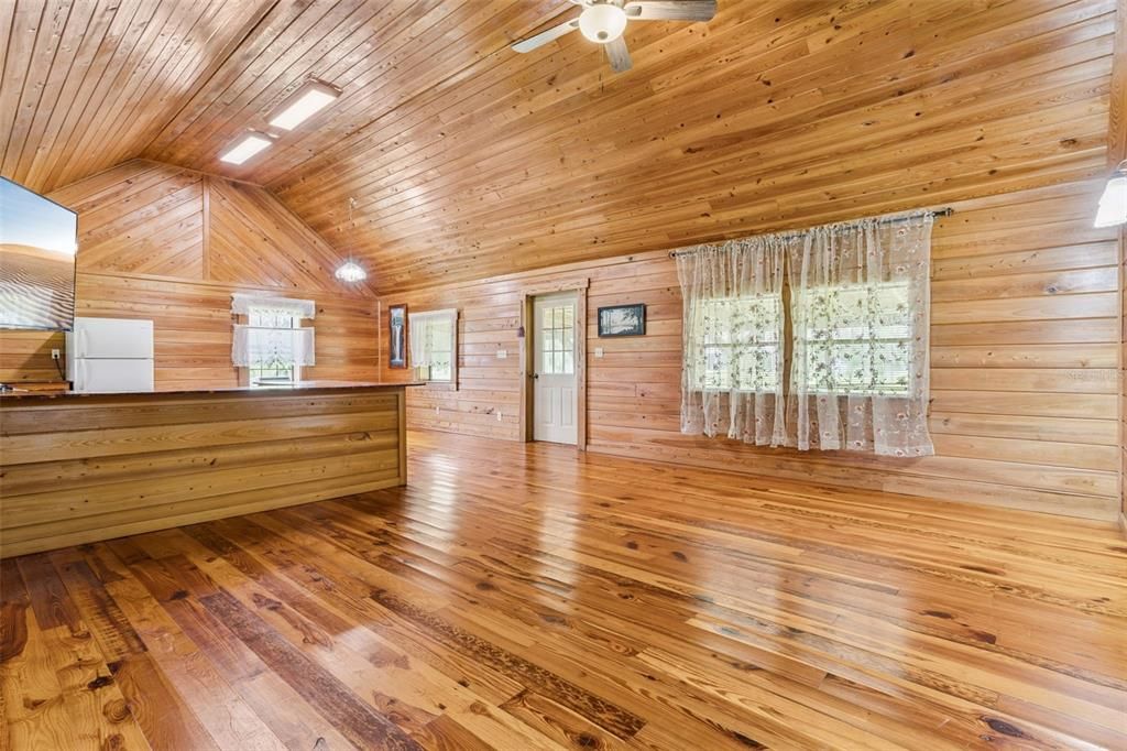На продажу: $450,000 (2 спален, 1 ванн, 1440 Квадратных фут)