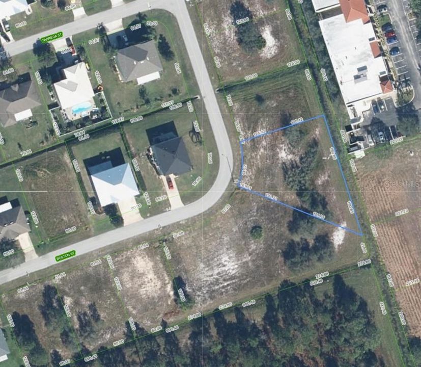 En Venta: $47,900 (0.39 acres)