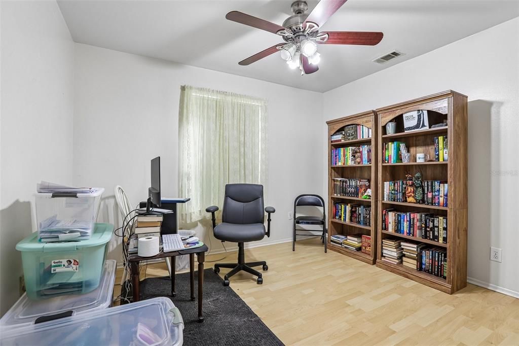 For Sale: $260,000 (3 beds, 2 baths, 1268 Square Feet)