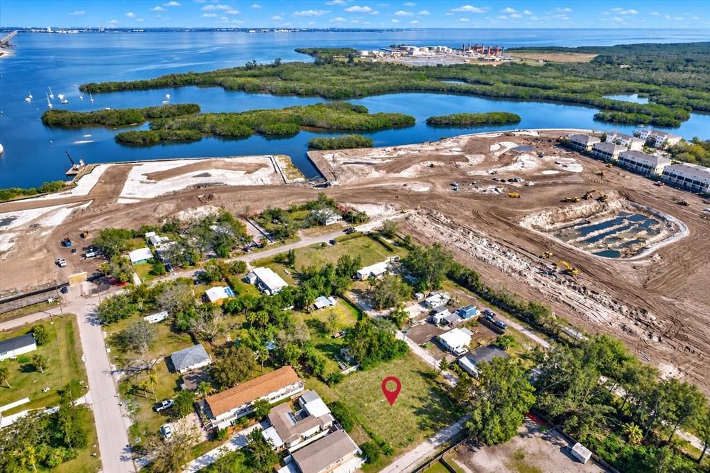 На продажу: $300,000 (0.15 acres)