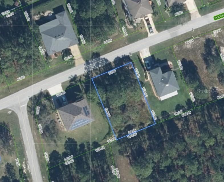 En Venta: $41,900 (0.23 acres)