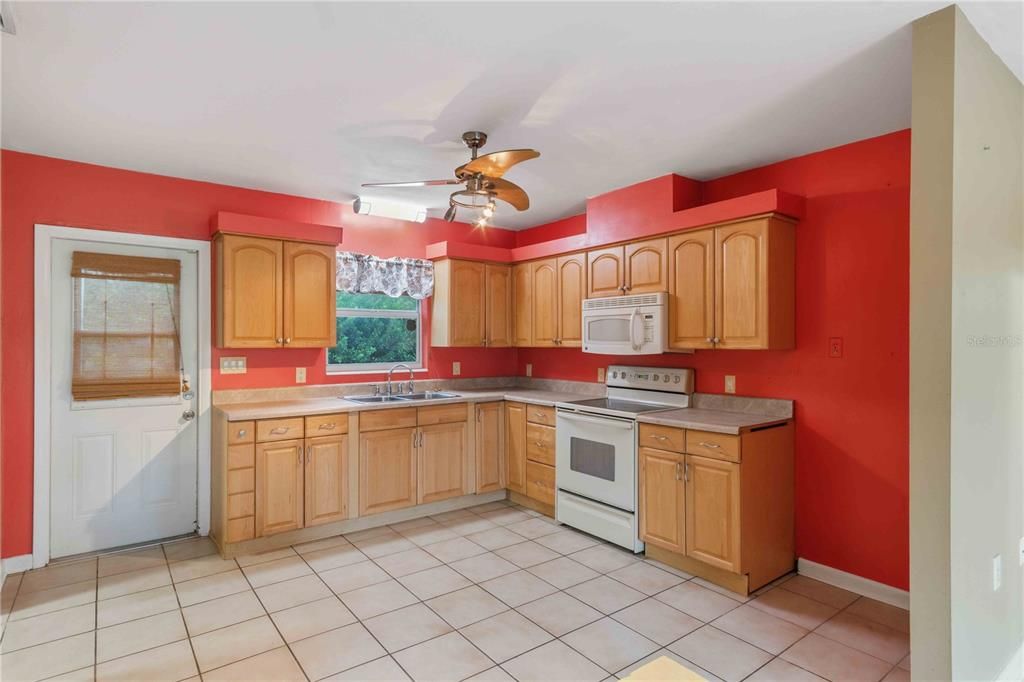 En Venta: $230,000 (3 camas, 1 baños, 1173 Pies cuadrados)