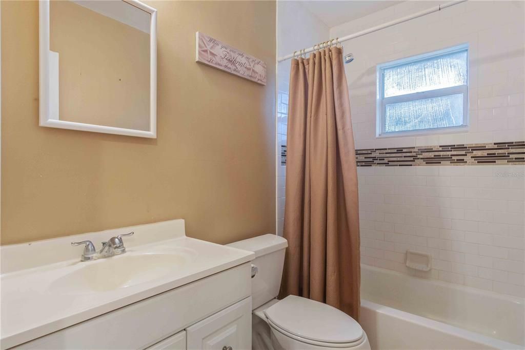 En Venta: $230,000 (3 camas, 1 baños, 1173 Pies cuadrados)