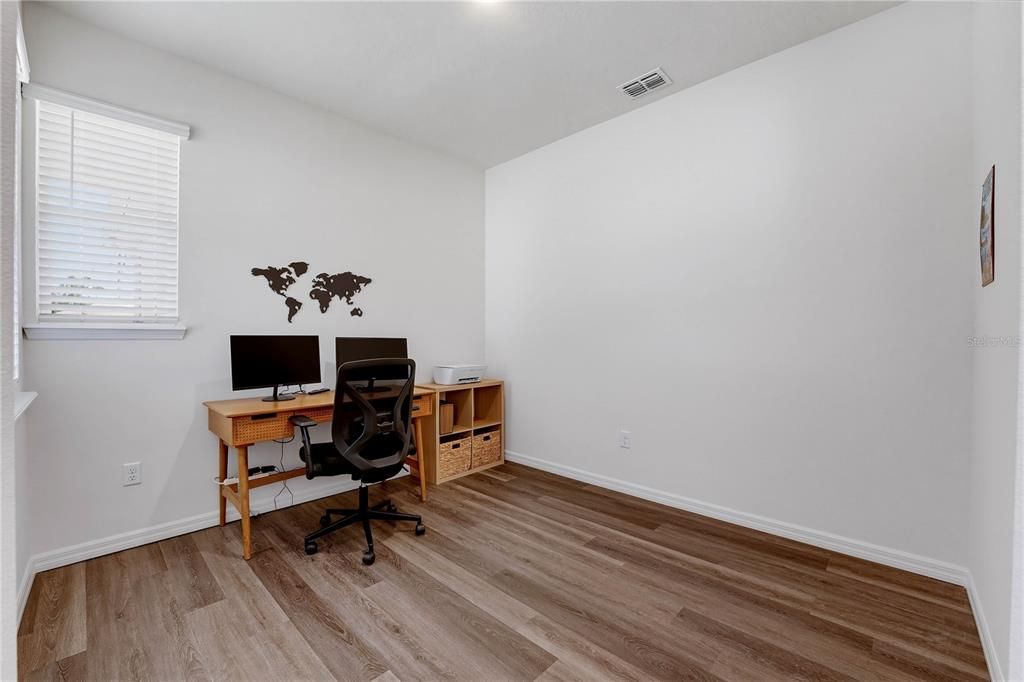 For Sale: $309,000 (2 beds, 2 baths, 1626 Square Feet)
