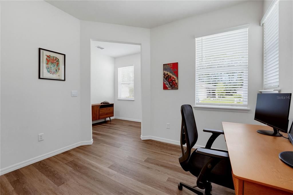 For Sale: $309,000 (2 beds, 2 baths, 1626 Square Feet)
