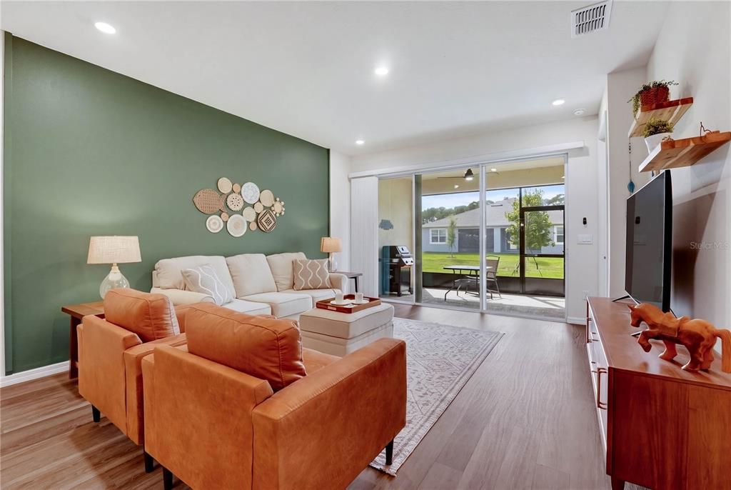 For Sale: $309,000 (2 beds, 2 baths, 1626 Square Feet)