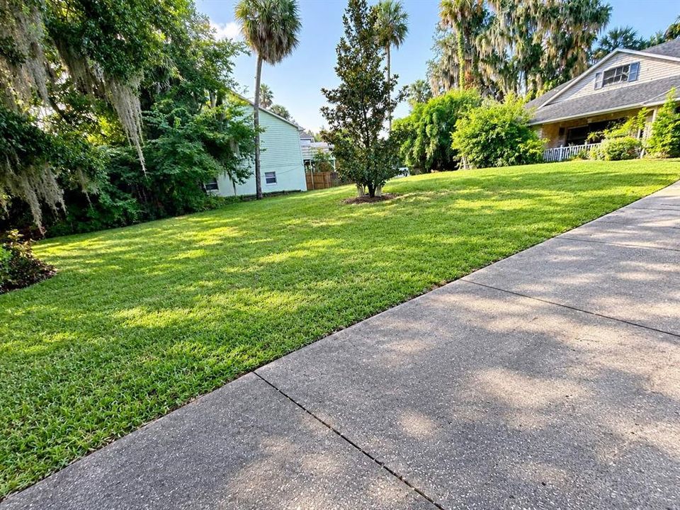 For Sale: $781,700 (4 beds, 3 baths, 2587 Square Feet)