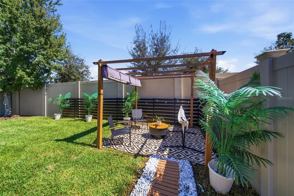 На продажу: $469,900 (3 спален, 2 ванн, 1680 Квадратных фут)