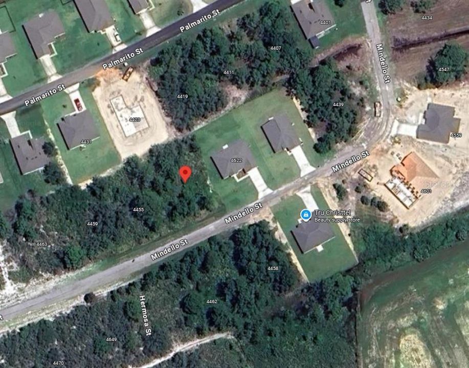 En Venta: $41,900 (0.23 acres)