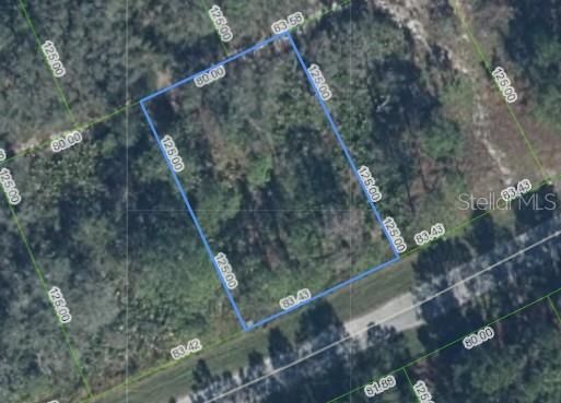 En Venta: $41,900 (0.23 acres)