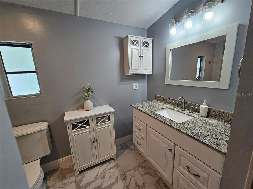 For Rent: $2,100 (3 beds, 2 baths, 960 Square Feet)