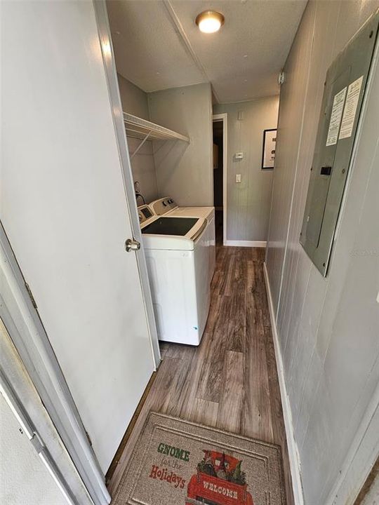 For Rent: $2,100 (3 beds, 2 baths, 960 Square Feet)