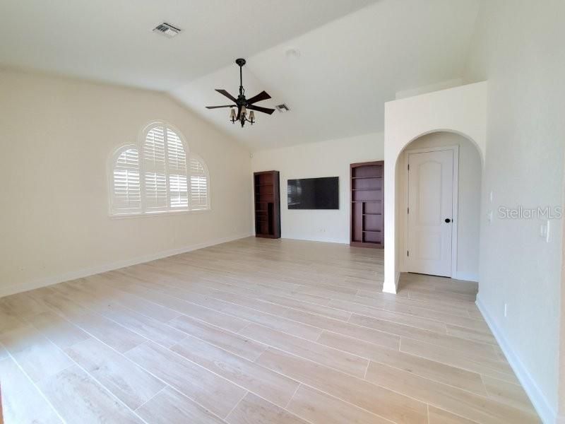 En Renta: $4,400 (4 camas, 2 baños, 3125 Pies cuadrados)