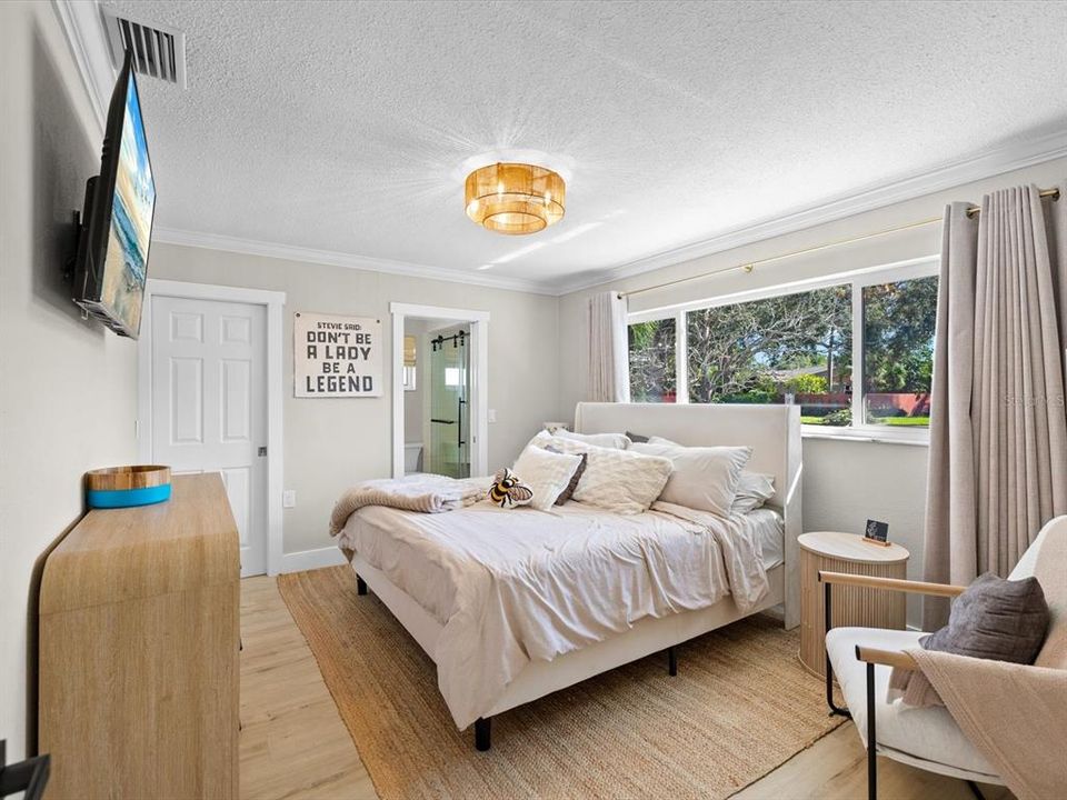 For Sale: $929,000 (3 beds, 2 baths, 1625 Square Feet)